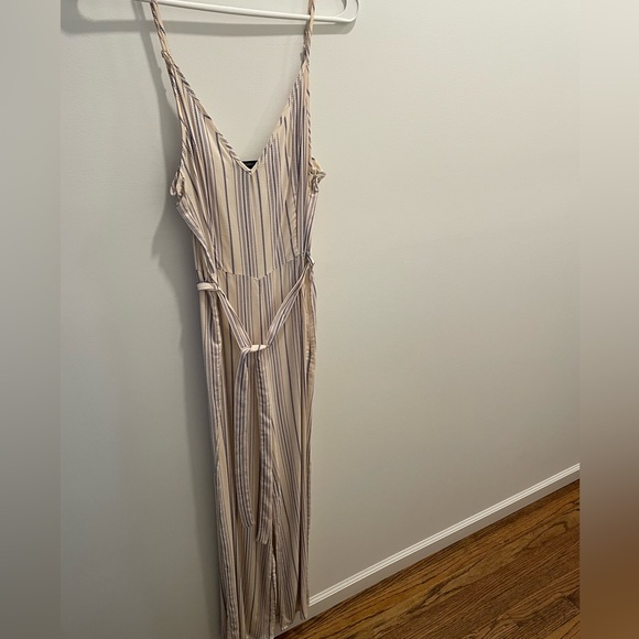 Forever 21 sleeveless romper - Picture 4 of 4